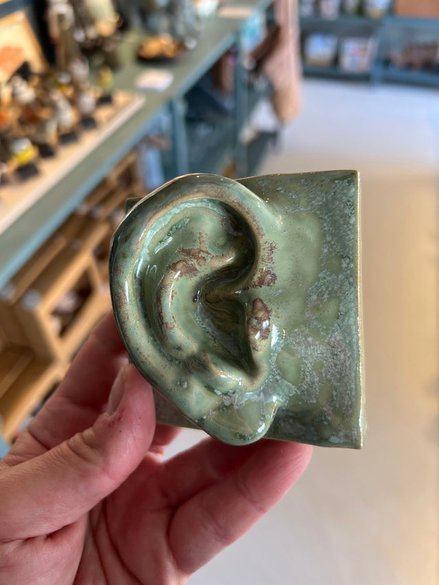 Square Ear (R) 07 - Jacob Laoru