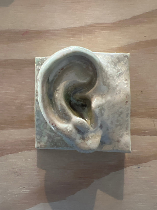 Square Ear (R) 04 - Jacob Laoru