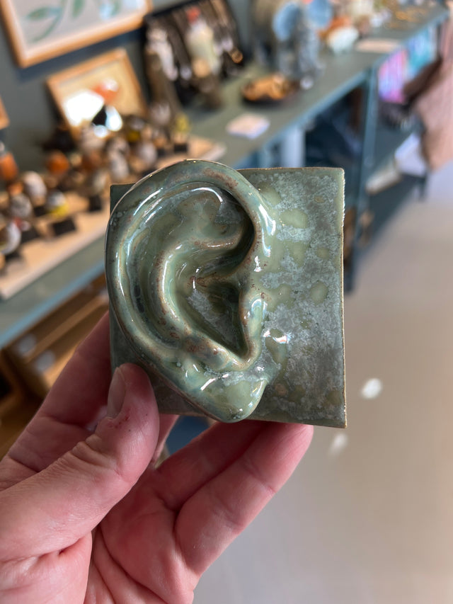 Square Ear (R) 6 - Jacob Laoru