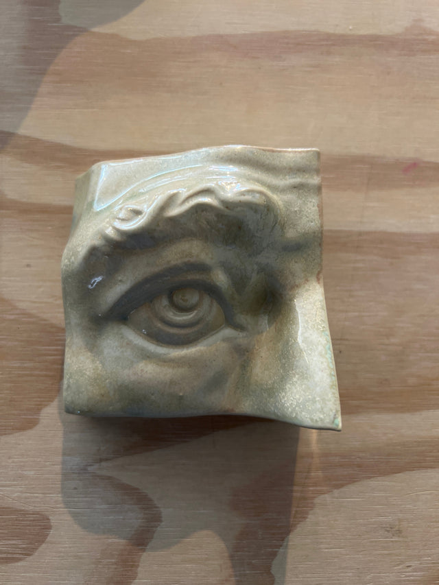 Square Eye (R) 01 - Jacob Laoru