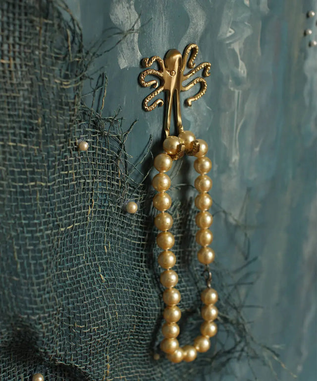 Blæksprutte krog - Doing goods