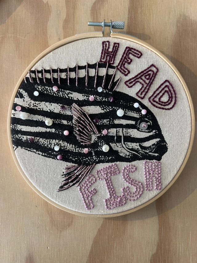Head fish - vægbroderi - Mads Dinesen Studio