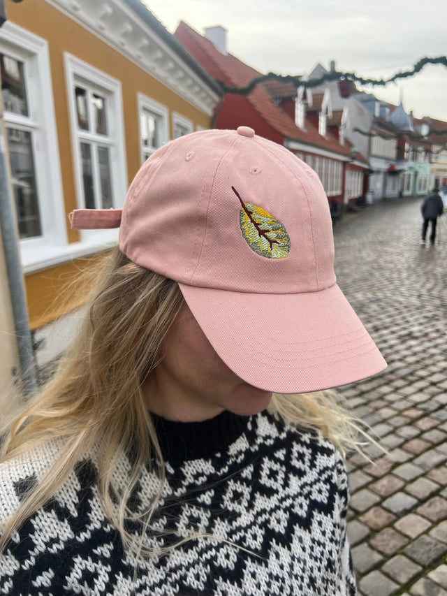 Kasket med broderet blad - Rosa