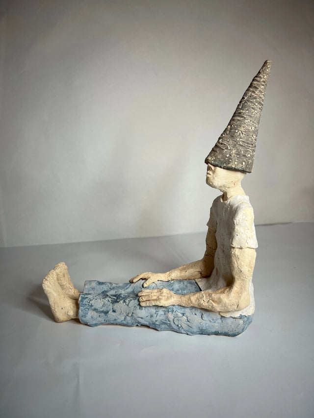 Keramikskulptur - Mand med spids hat 02 - Ponyklubben