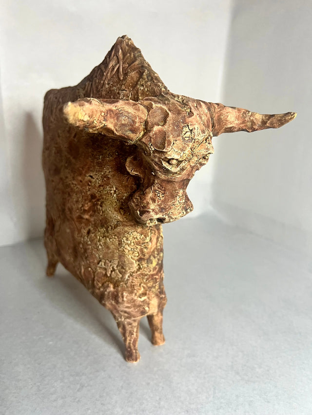 Keramikskulptur bison/tyr 01 - Ponyklubben