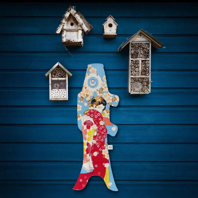 Koinobori Maeko - Madame Mo