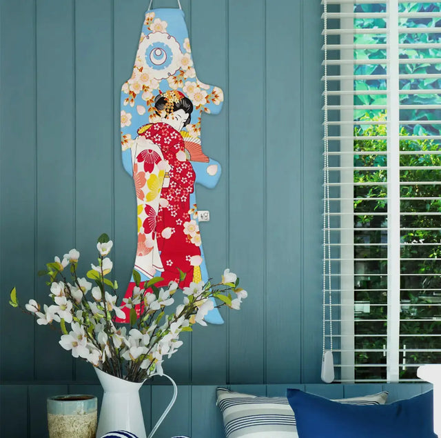 Koinobori Maeko - Madame Mo