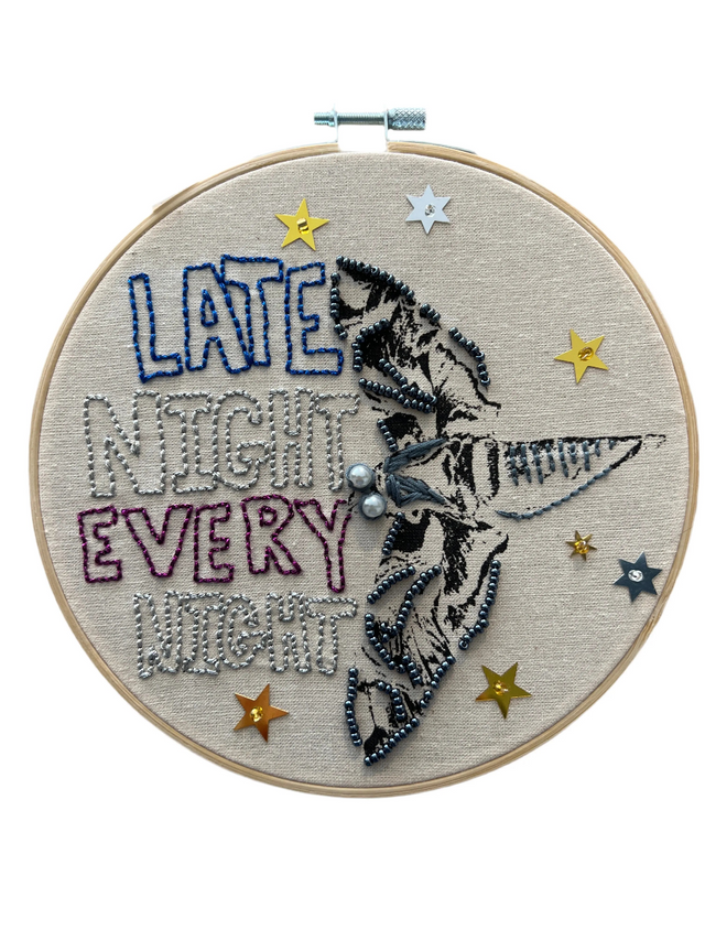 Late night every night - vægbroderi - Mads Dinesen Studio