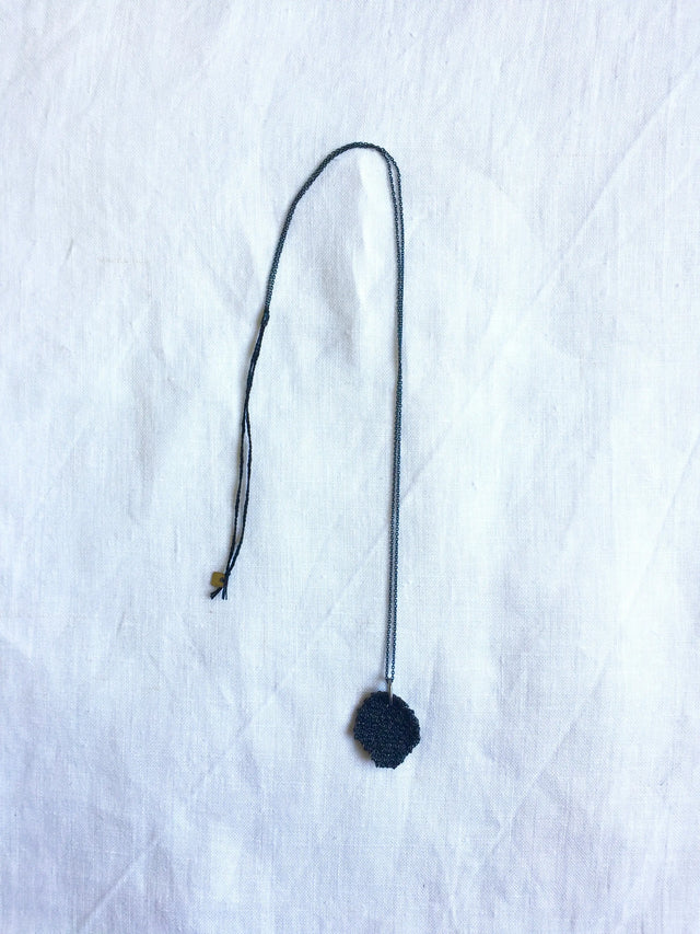 Medal sort halskæde delphine lamarque