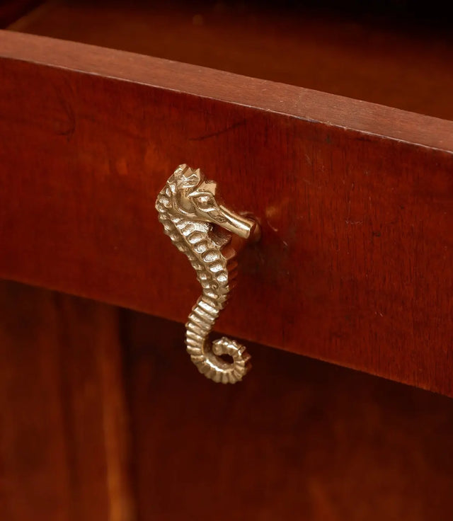 Søhest greb (venstre) - messing - Doing goods