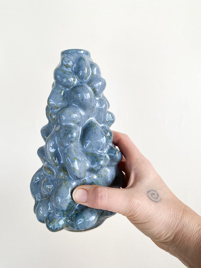 Vibeke Wang blå bobbel vase - set ovenfra
