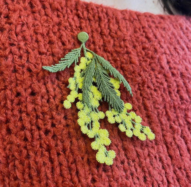 Broche - mimosa blomst