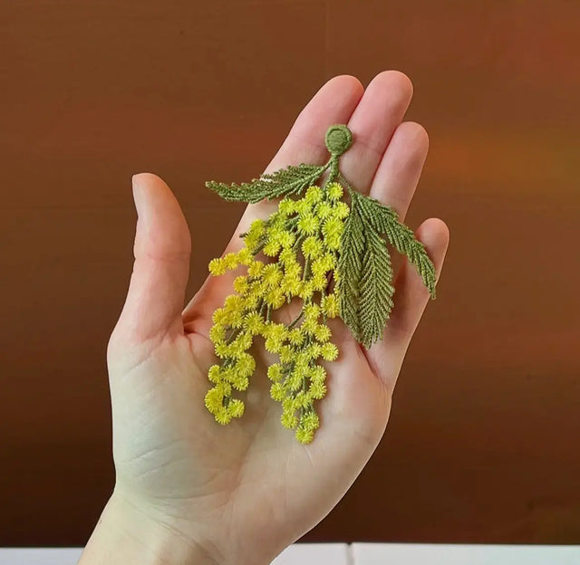Broche - mimosa blomst
