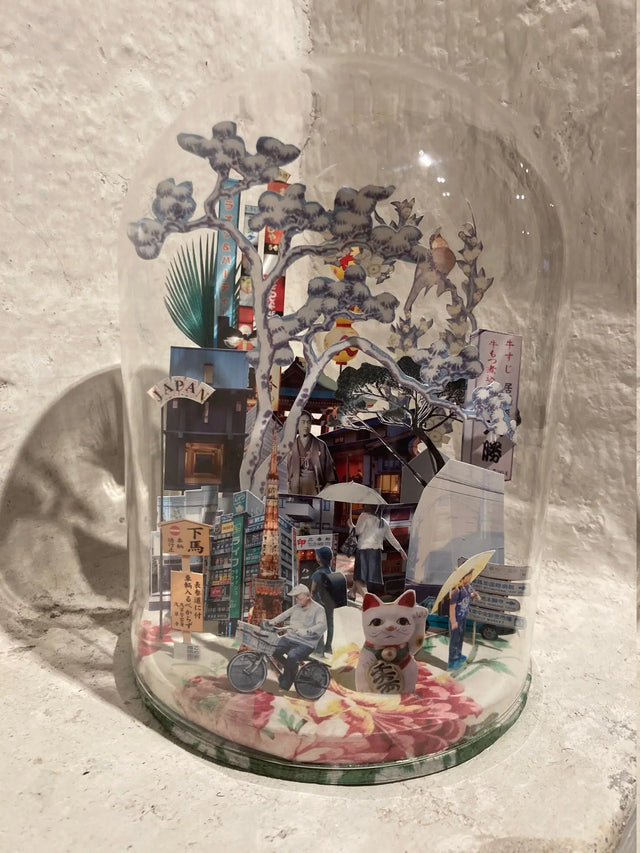 Globe - Japan Charlotte Chab