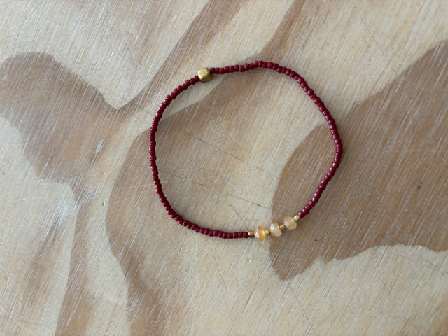 Glasperle armbånd fra Annavii