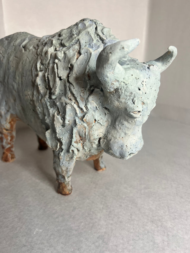 Keramikskulptur bison/tyr 02