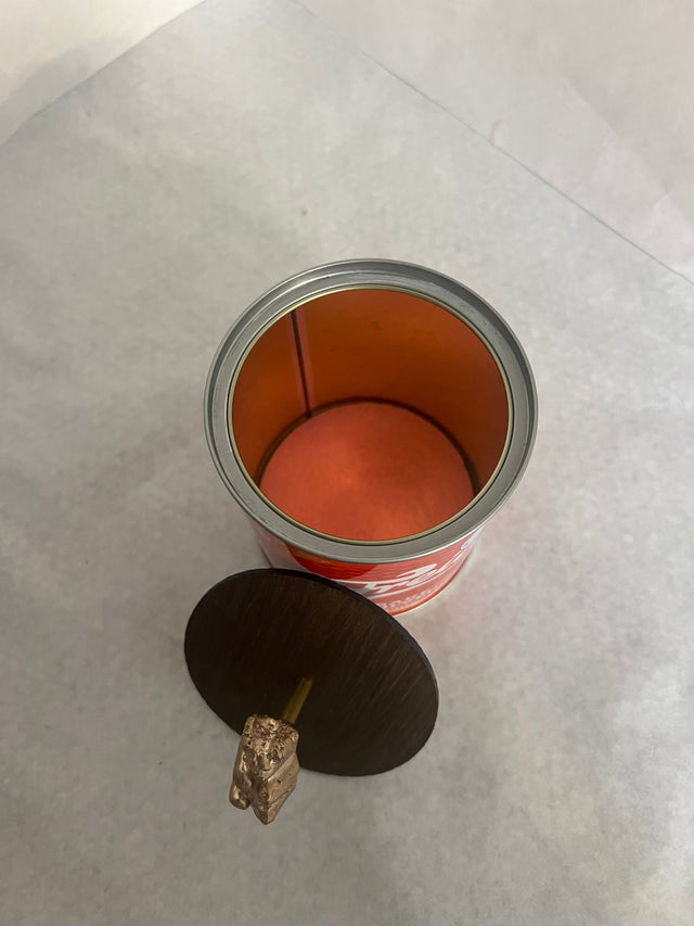Pyntedåse i upcycled metal (rød Freja) - håndlavet af Harritsø