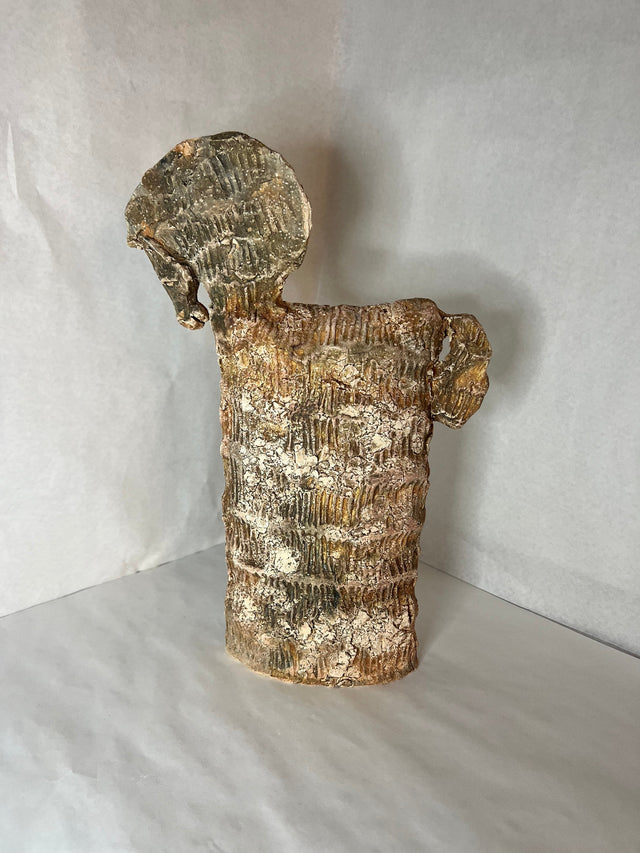 Keramik hest 03 - keramikskulptur i naturlige sandtoner, 33 cm høj