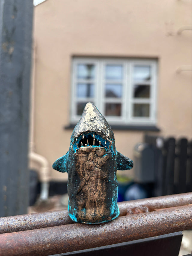 Booh 01 - lille bronze skulptur - håndlavet af Harritsø