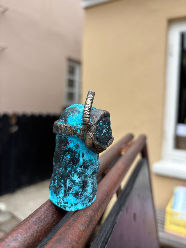 Booh 03 - lille bronze skulptur - håndlavet af Harritsø