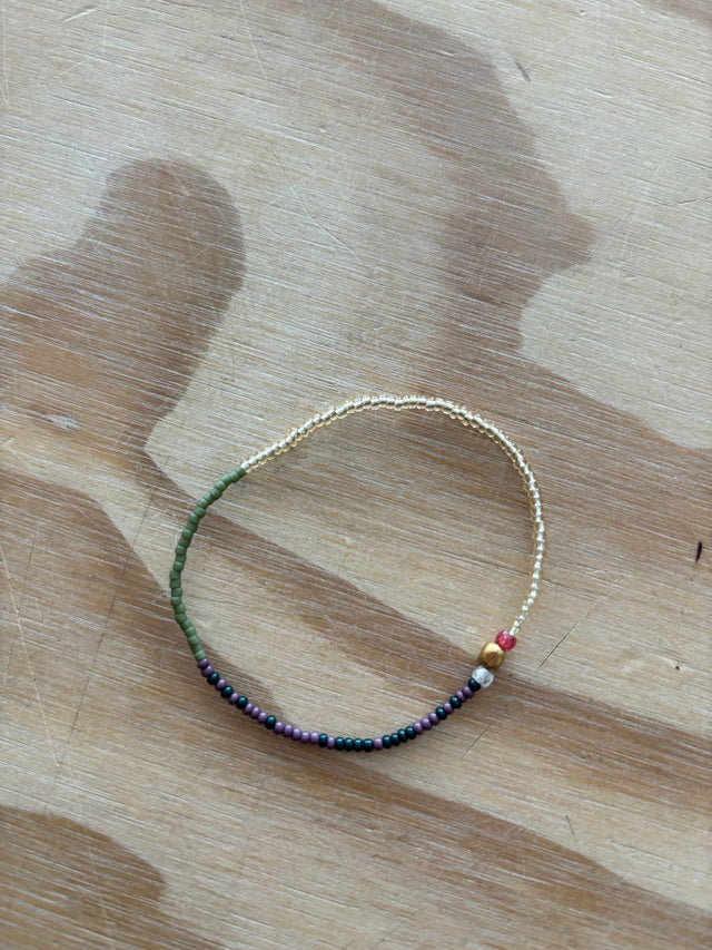 Glasperle armbånd fra Annavii