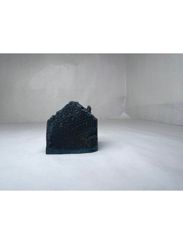 Hus #10 - lille bronze skulptur - håndlavet af Harritsø