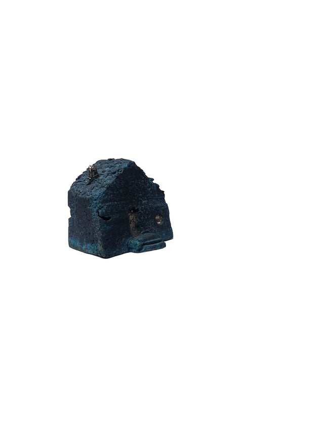 Hus #10 - bronze skulptur med blågrøn patina og hjemlig form - håndlavet af Harritsø