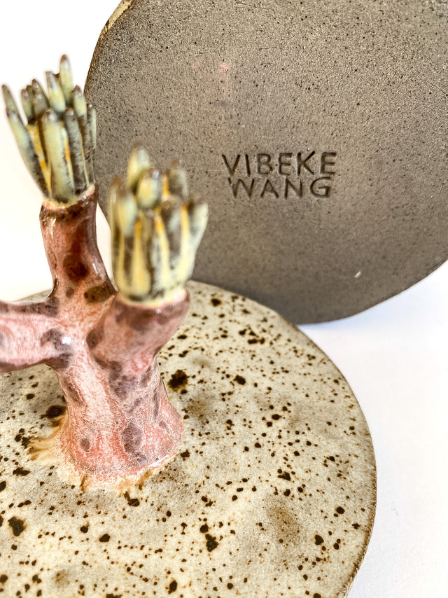 Vibeke Wang æske med låg #1 - keramik i interiør