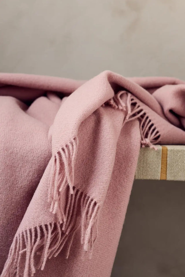 Silkeborg Uldspinderi - uldtæppe - season (blush) - Silkeborg Uldspinderi
