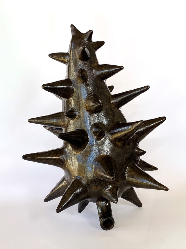 Vibeke Wang frøkapsel skulptur i keramik - ekstra vinkel