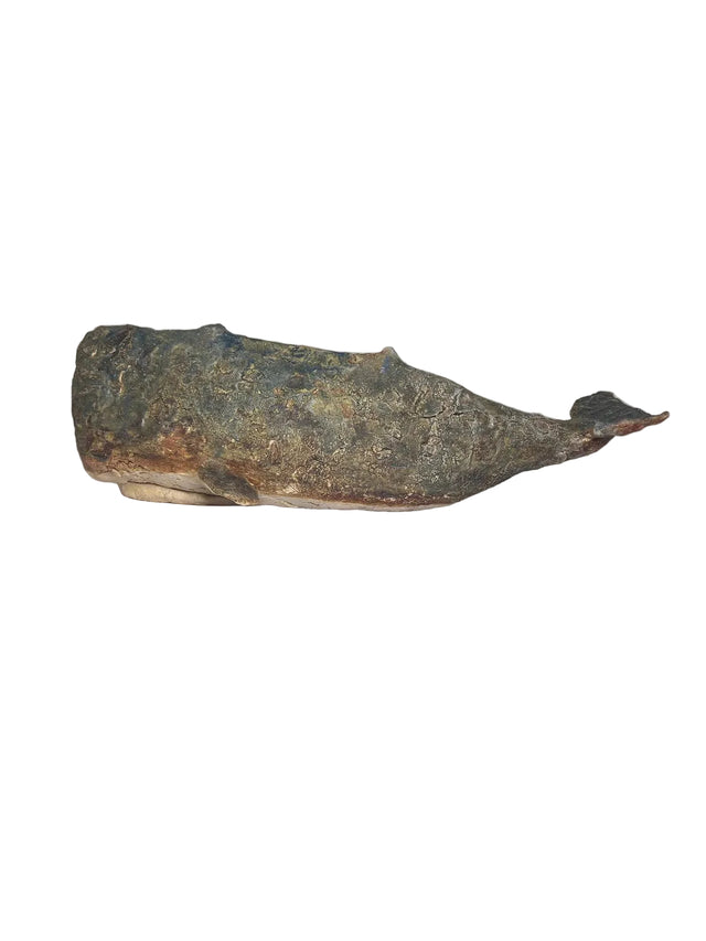 Keramik kaskelothval 03, håndlavet skulptur i mørke grønbrune nuancer, set fra siden
